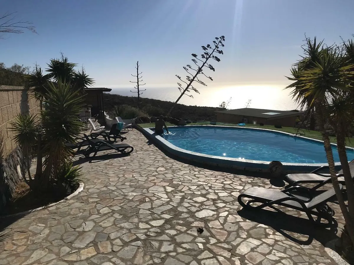 Sundowner Chalet Stephanico ギア・デ・イソラ